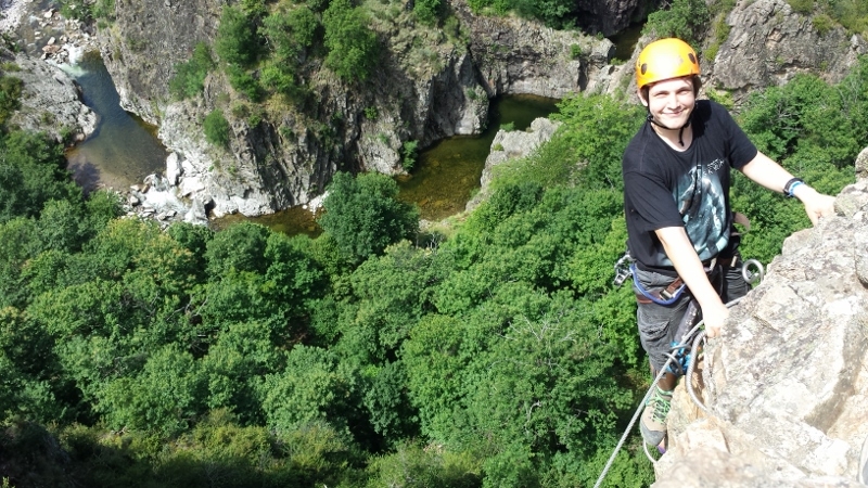 Village Camps International Summer Camp Ard&egrave;che, France 2019-07-26 https://www.villagecamps.com/journals_admin/images/911-43-07-03-2014  (800x533)  (123).jpg